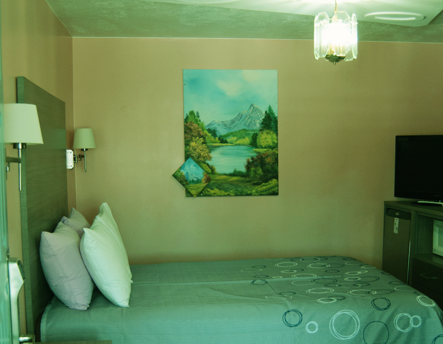 Queen Room with Spa Bath